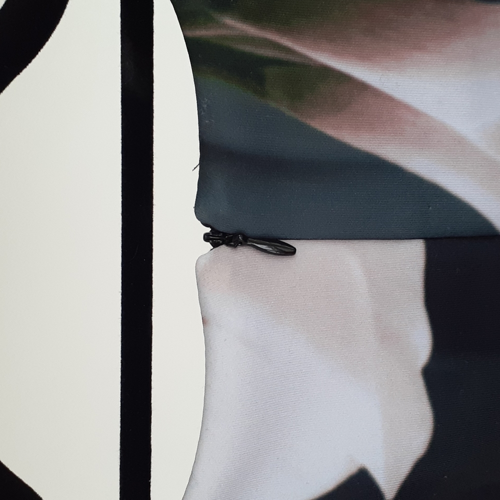 Calvin Klein A-Line Sleeveless screen printed dress - Picture 5 of 7
